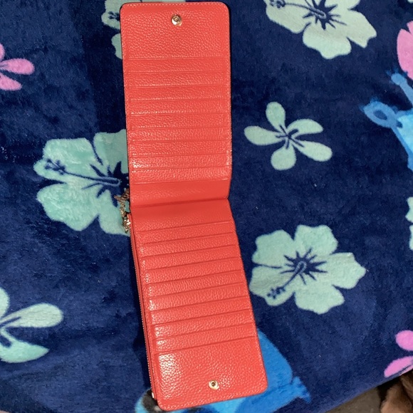 Wallets - Picture 7 of 7